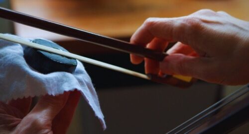 How To Rosin A Violin Bow